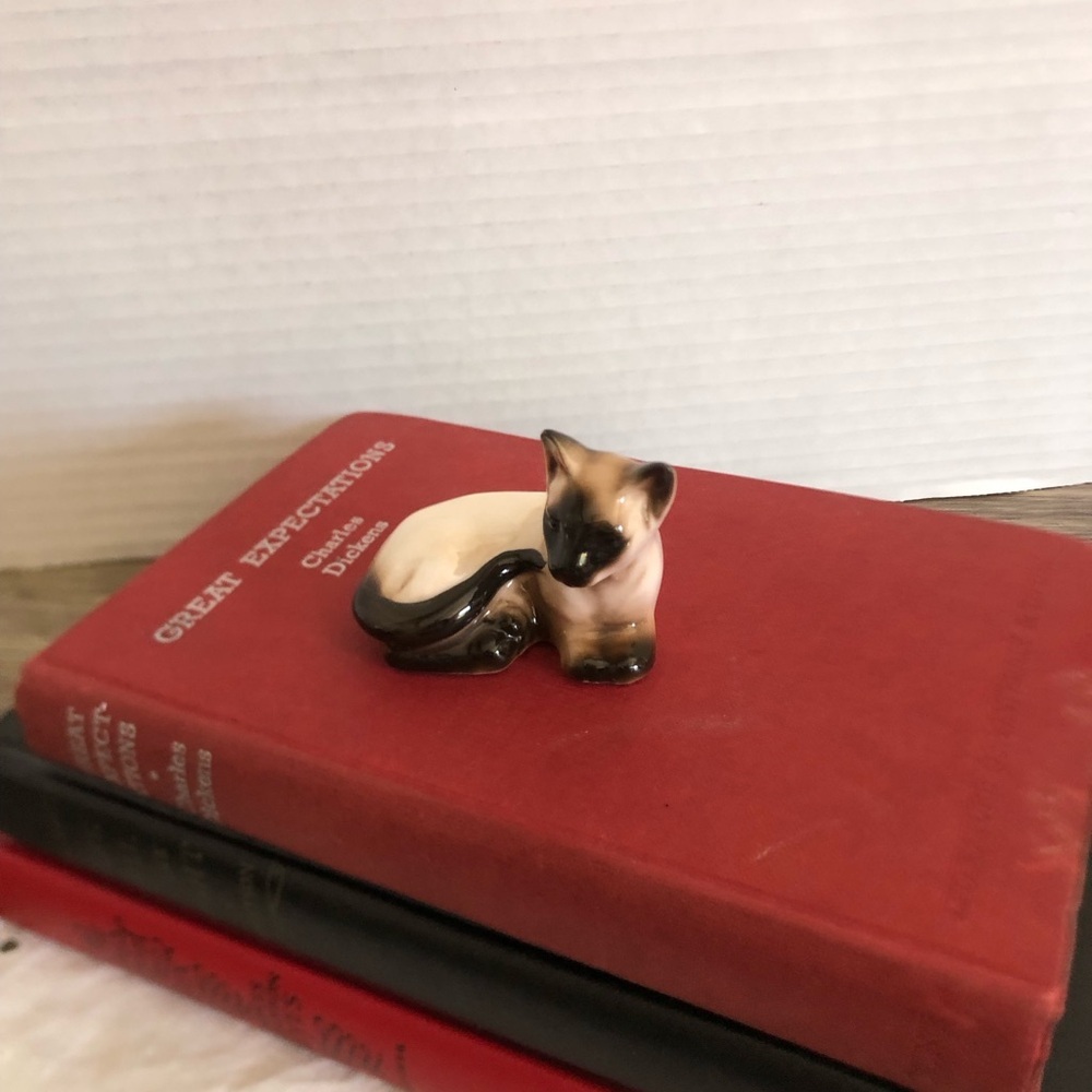 Vtg Ceramic Siamese Cat Miniature Figurine